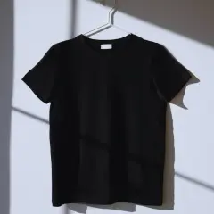 Jak uszyć T-shirt damski? Kompletny poradnik DIY od A do Z