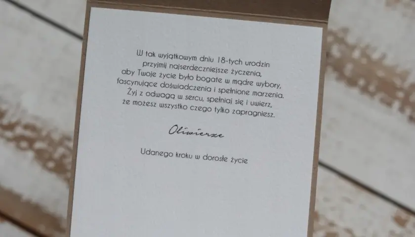 Kartka na 18 urodziny DIY: Stwórz unikalny prezent krok po kroku