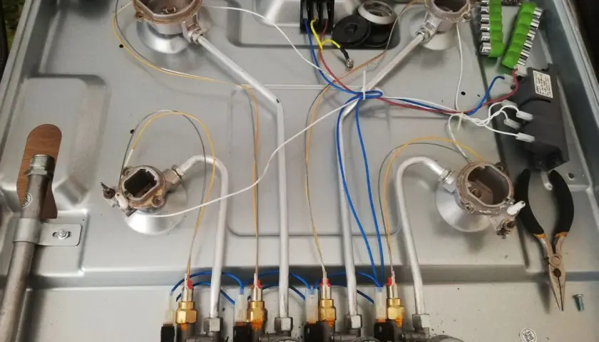Iskrownik w kuchence gazowej nie działa? Napraw go sam! Poradnik DIY