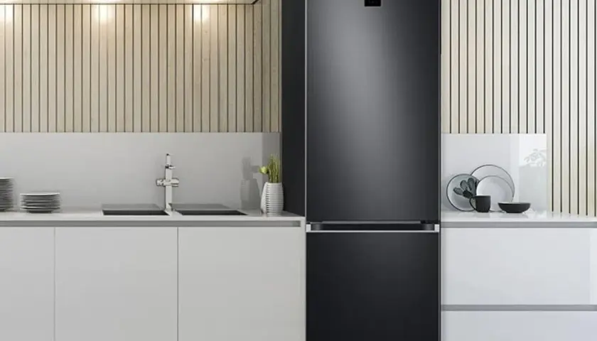 Wyświetlacz lodówki Samsung nie działa? Diagnoza i naprawa krok po kroku.
